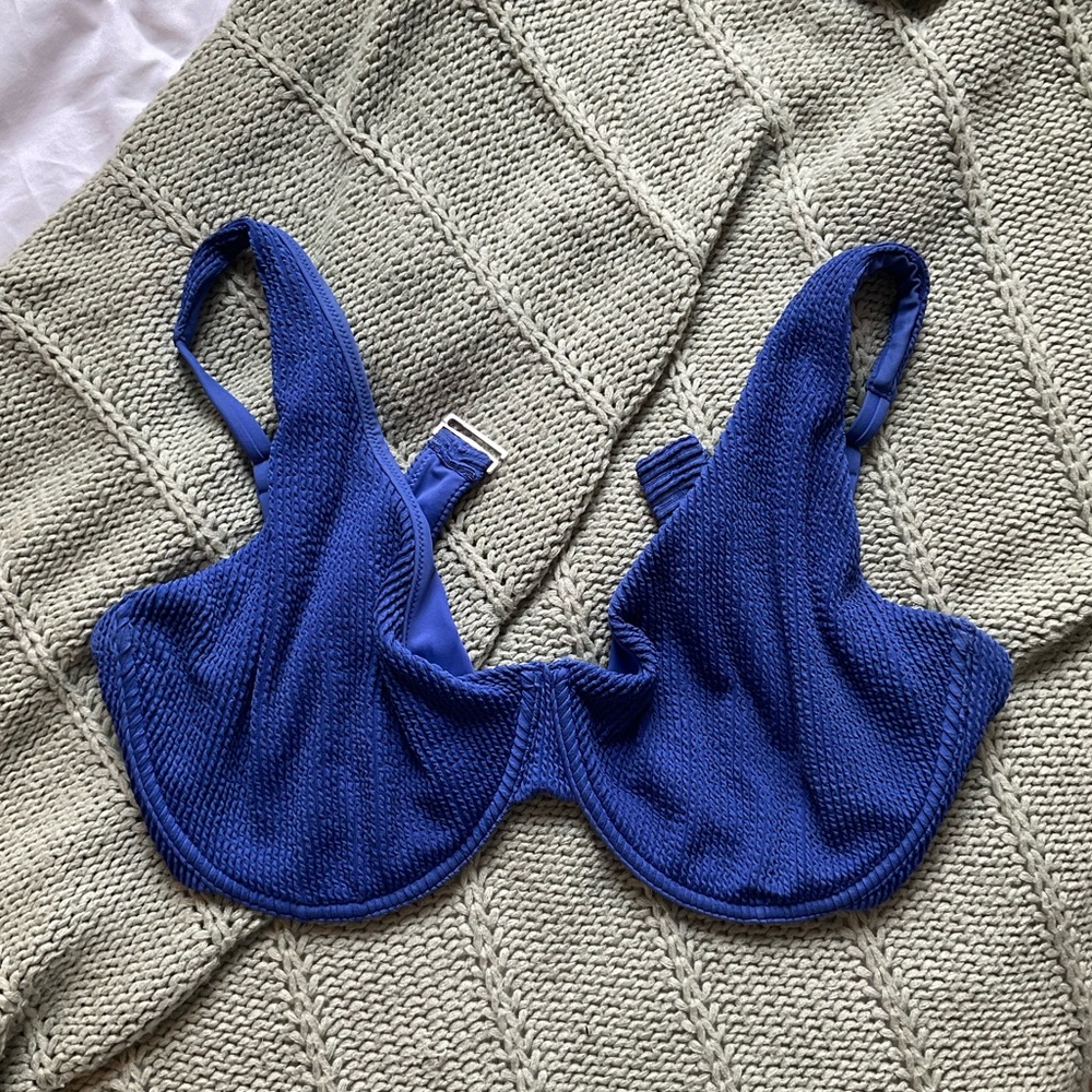 Abercrombie & Fitch Curve Love High Apex Underwire Bikini Top